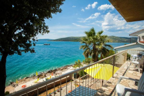 Villa Amarela, Seget Vranjica